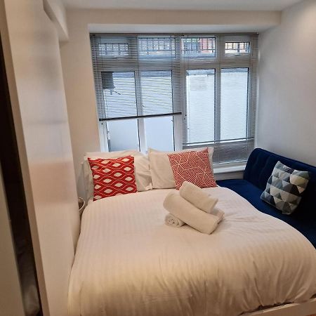 Lovely 1-Bed Apartment In Londýn Exteriér fotografie